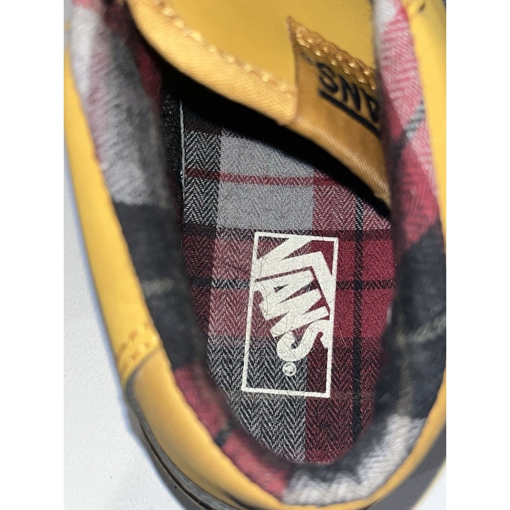 Vans Chapman Mid Round Toe Leather Skate Shoe boy size 4 - Picture 7 of 9